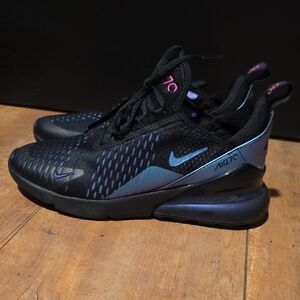 Nike Air Max 270 in Black and Purple